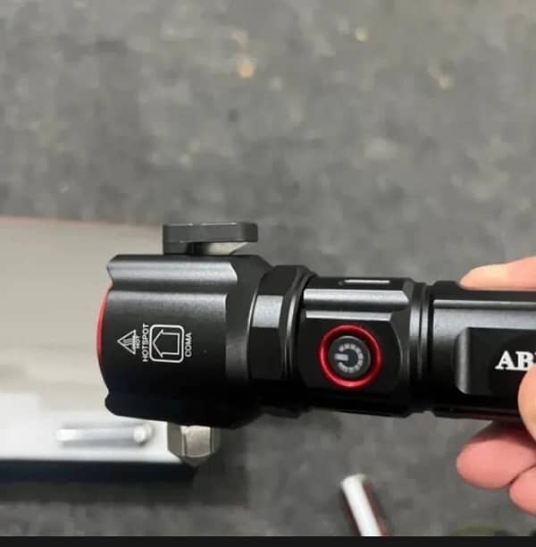 USB Rechargeable LED Flashlight 1