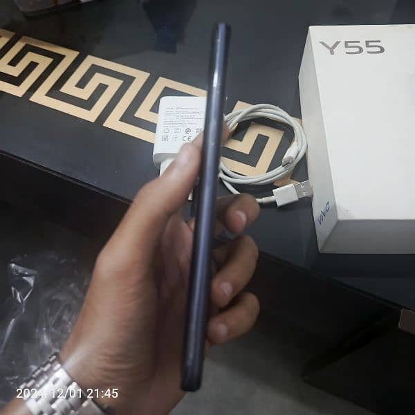 Vivo Y55 8/128 New condition 3