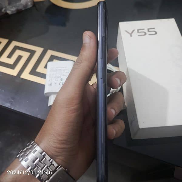 Vivo Y55 8/128 New condition 5