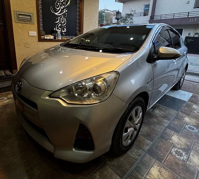 Toyota Aqua L 2013 13