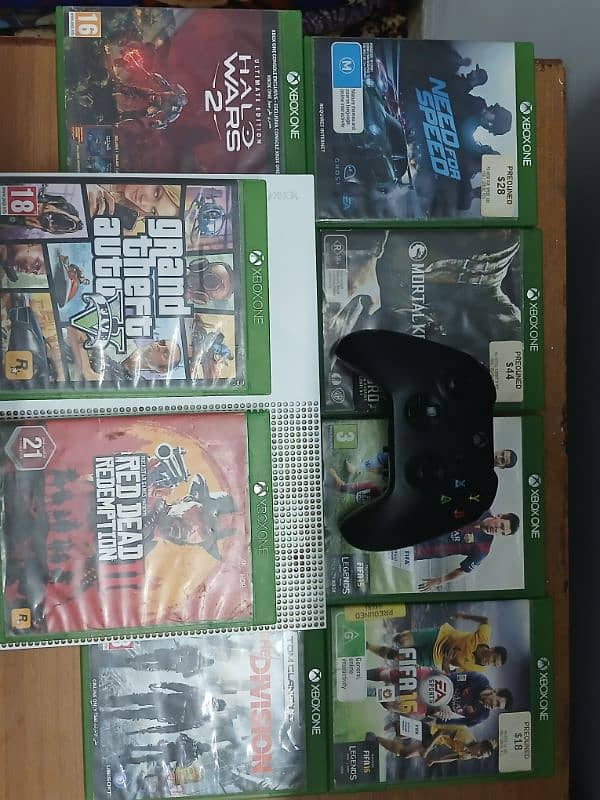 xbox 1 s 1tb purchased from UAE in very condition 10/10 genuine 7