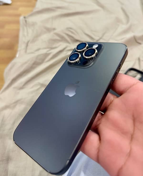 iPhone 15 Pro (99% health) with box 10/10 0