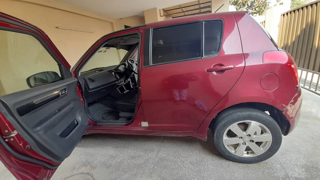 Suzuki Swift 2010 Very Good Condition at Low Price 3