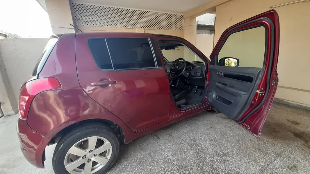 Suzuki Swift 2010 Very Good Condition at Low Price 5