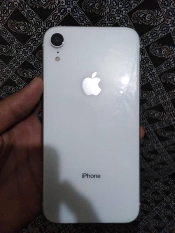 IPHONE XR FACTORY UNLOCKED 64GB 0