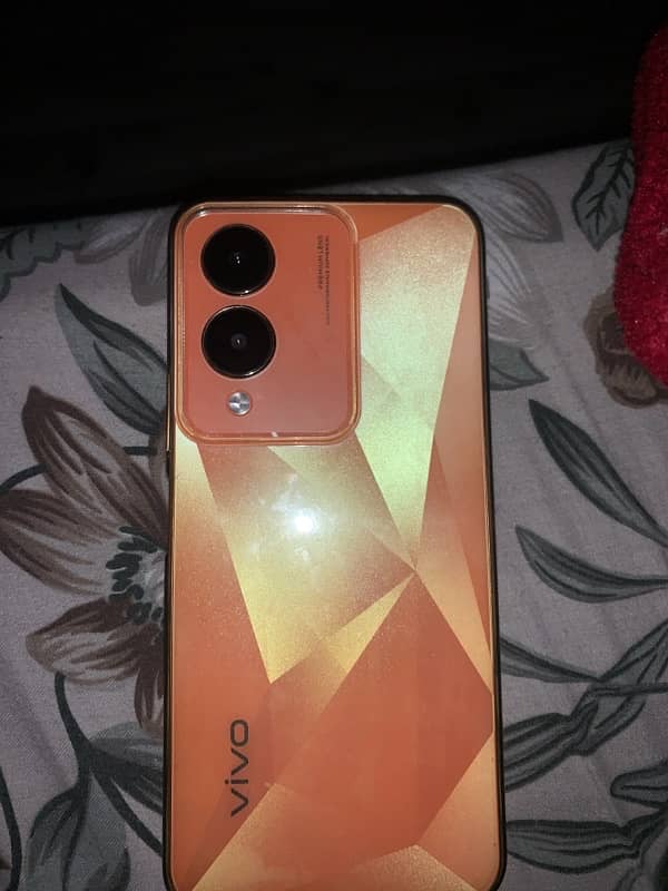 Vivo Y17s with box almost new 0