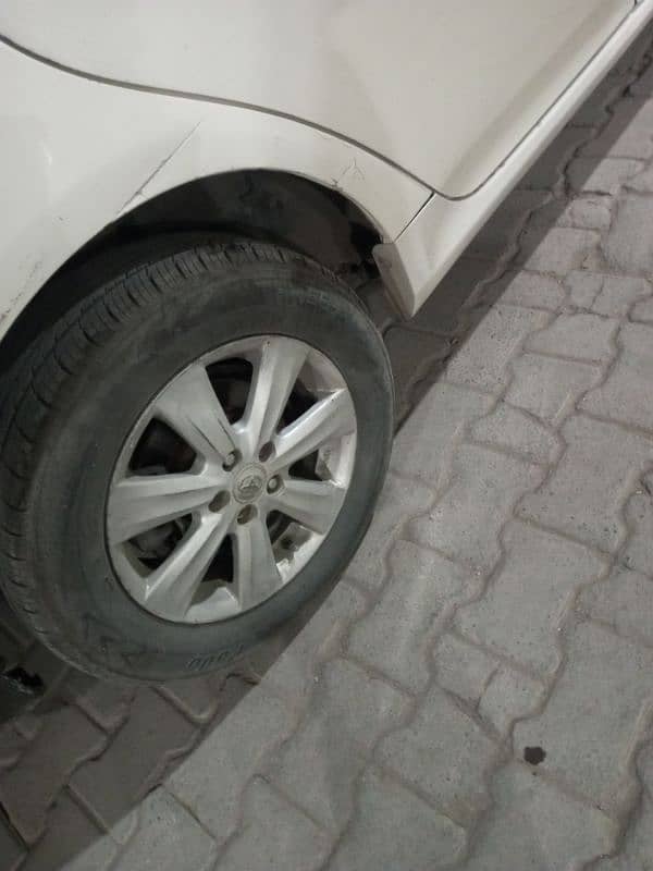 corolla Rims 5 nuts 0