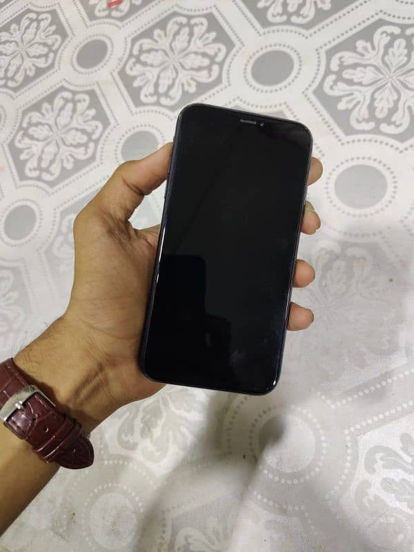 iphone XR 6