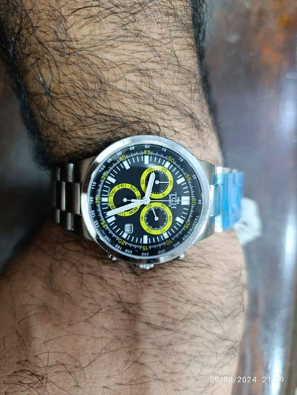 Original  TCH chronograph date watch in 15000 only 2