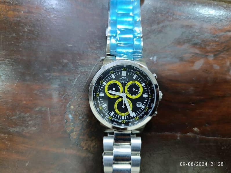 Original  TCH chronograph date watch in 15000 only 11