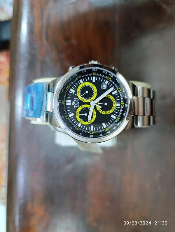 Original  TCH chronograph date watch in 15000 only 16