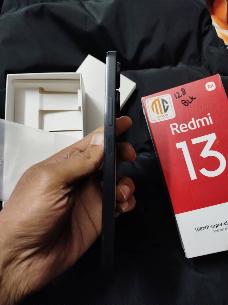 Redmi 13 Midnight Black 8GB RAM 128GB ROM For Sale 10/10 Condition 3