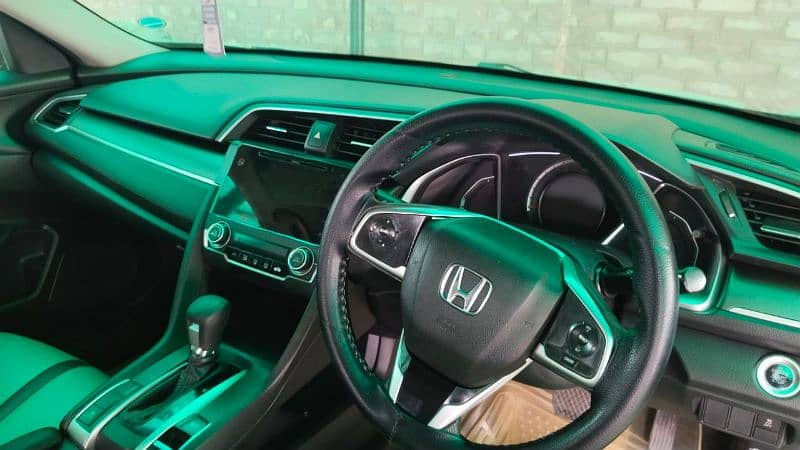 Honda Civic Oriel 1.8 i-VTEC CVT 2019 3