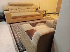 slightly used  sofa set 321 seater