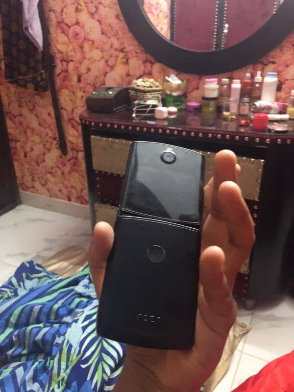 motrolla razer pta official all part orignal andar ki screen dead he 0