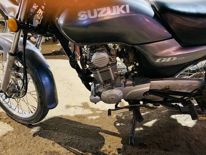 Suzuki gd110 4