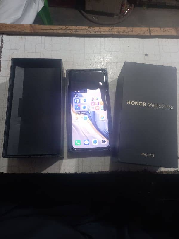 Honor magic 6 Pro with box and charger 3