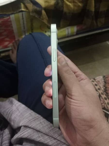 iphone 12  128Gb Jv new condition 1