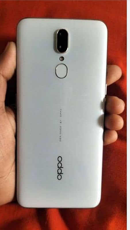 Oppo f11 mobile available for sale kindly message me inbox 1