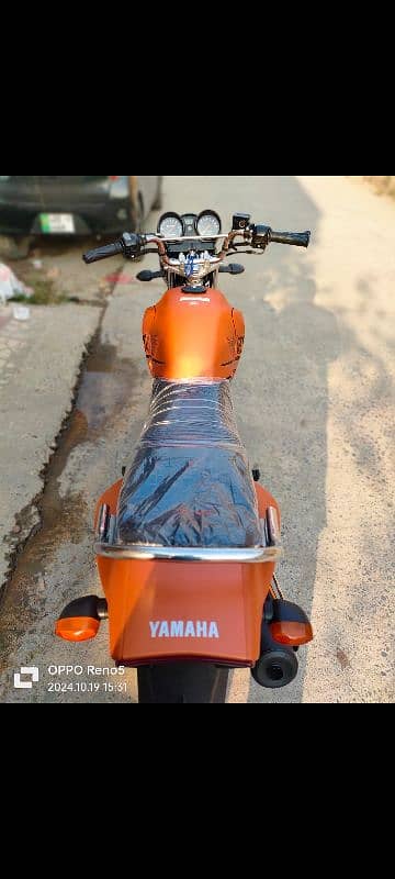 yamaha ybr125 G matt oring 24 model 8