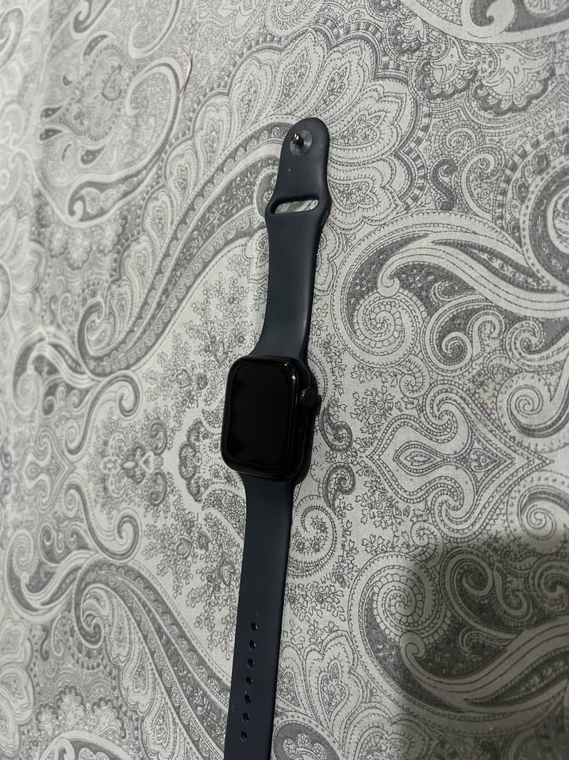 Apple watch series 8 3