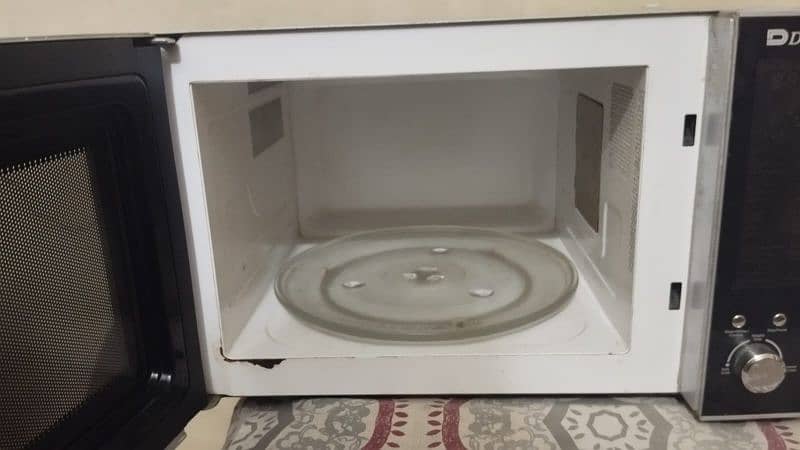 Dawlance Microwave 1