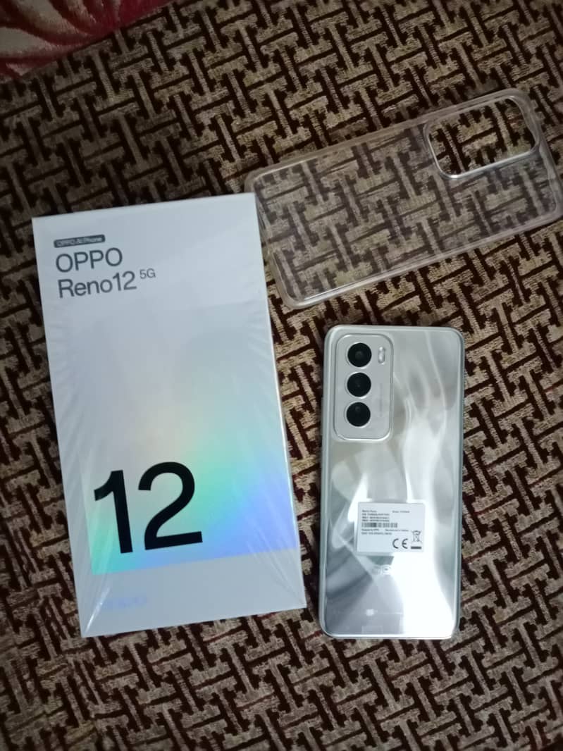 Oppo Reno 12 3