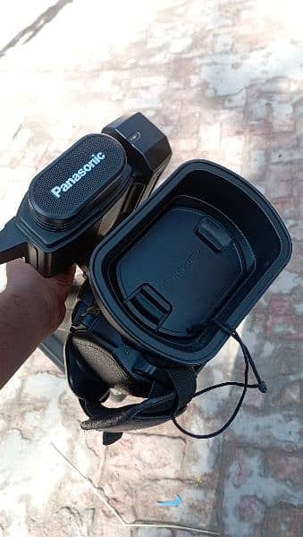 Panasonic Mdh2 Camera with 2 Battery Bag And Card 2