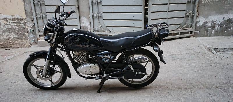 Suzuki gs 150 1