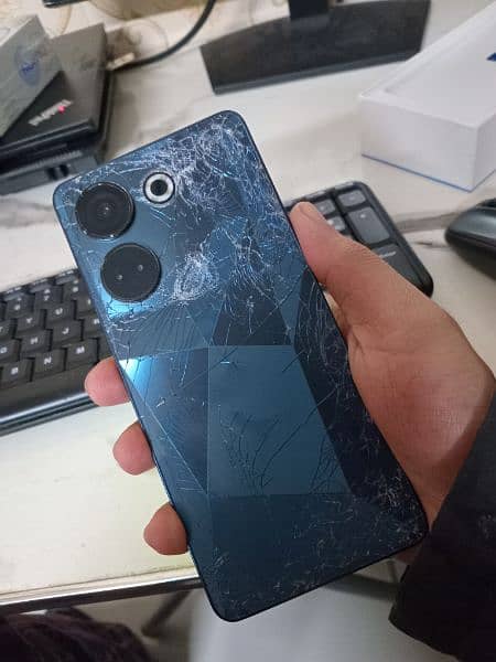 Tecno Camon 20 Pro broken 2