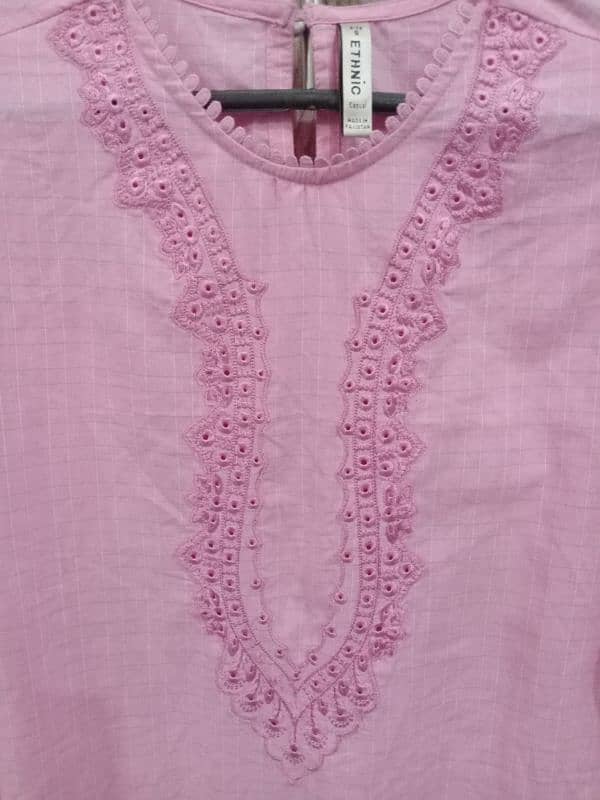 Ethnic long shirt embroided in rose pink Alkaram two piece suit 1