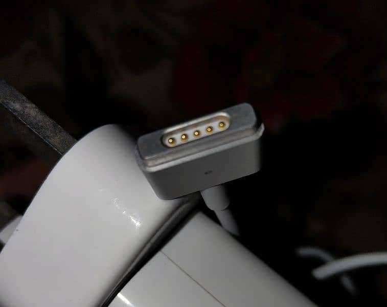 Apple magsafe 2 power adapter for MacBook air 1