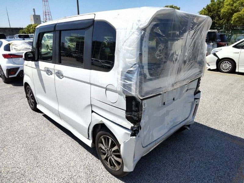 Honda N Box Custom 2022 16