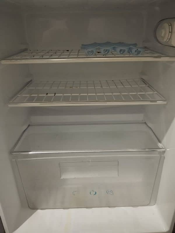 Haier HRF 216 Glass door refrigerator 2