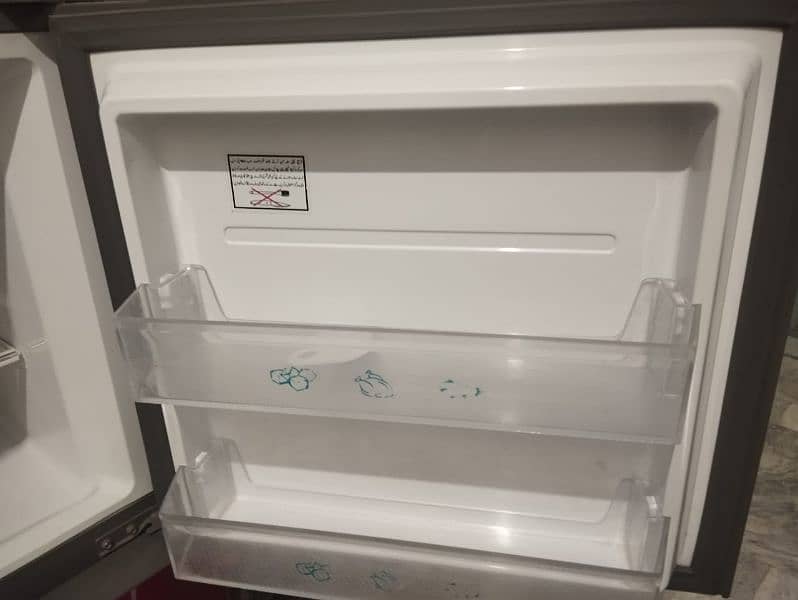 Haier HRF 216 Glass door refrigerator 4