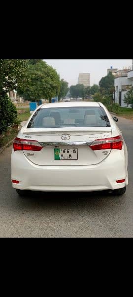 Toyota Corolla Altis 2015 4