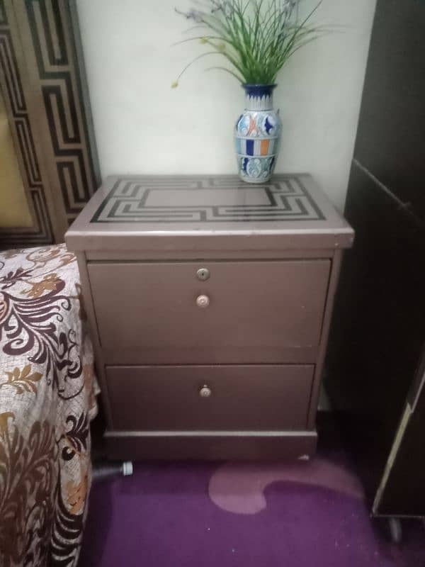 bed 10 by 10 good condition 2