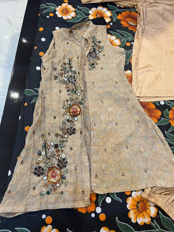 embroidered crinkle chiffon suit 16