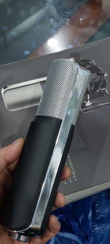 Urgent Sale Mic with mouth shock 1