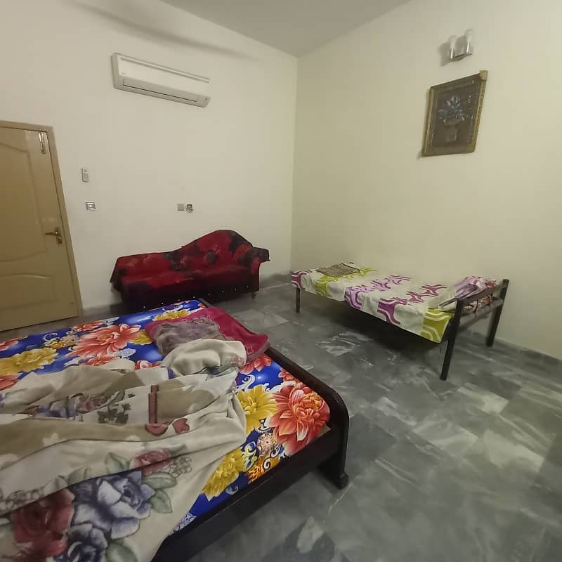 10 marla Double story house with shop for sale in Chaman Park Naya pull Canal road Lahore 5