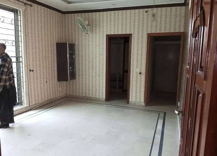 4 Marla 1st floor Bacholrs Flat For Rent 1