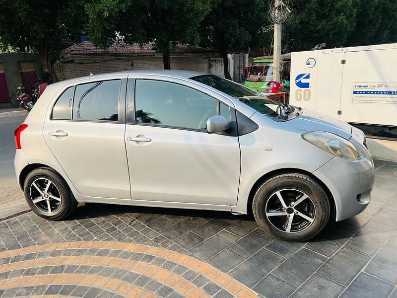 Toyota Vitz 2014 9