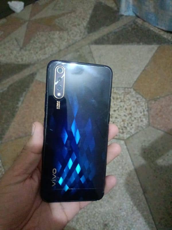 bilkul sahf set urgent for sale vivo S1.4/128 2