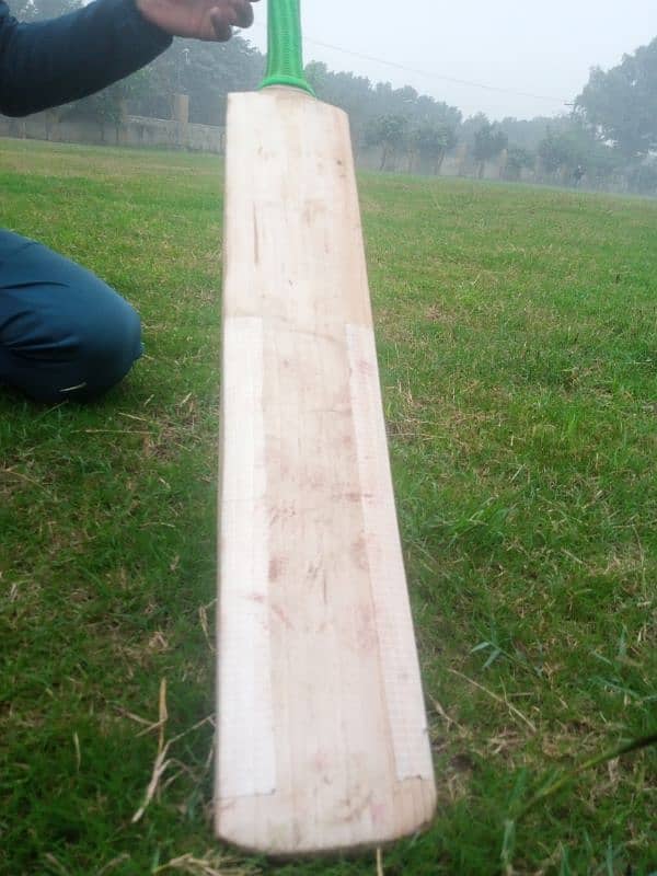 used cricket bat 1