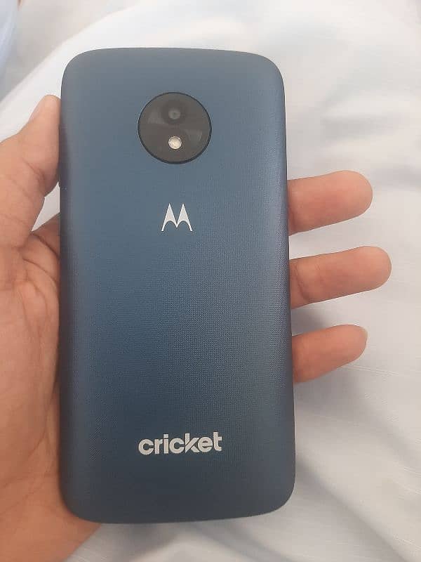 Moto e5 with box 0