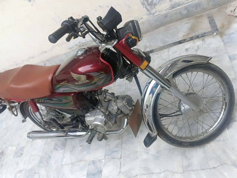 Honda CD 70 2023 3