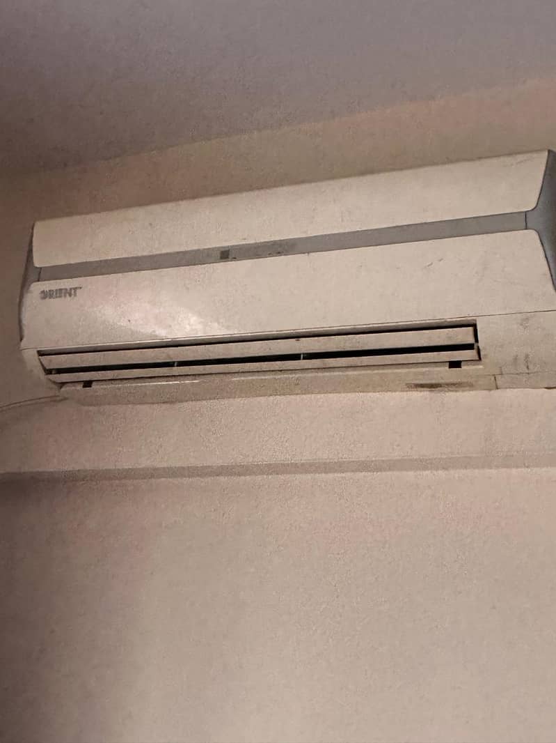 Split AC 1 ton orient brand (non imverter) in good condition 1