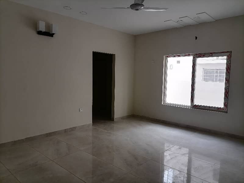 House In Falcon Complex New Malir For Sale 15