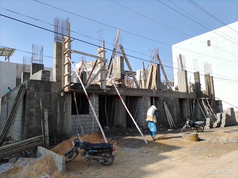 PUNJABI ICON, 1st Floor Roof in Process, 3 Bed DD Lounge, 4 Bed Lounge, n 2 Bed Lounge Lift, Standby Generator, 16 Months Installments On Booking Available. 3