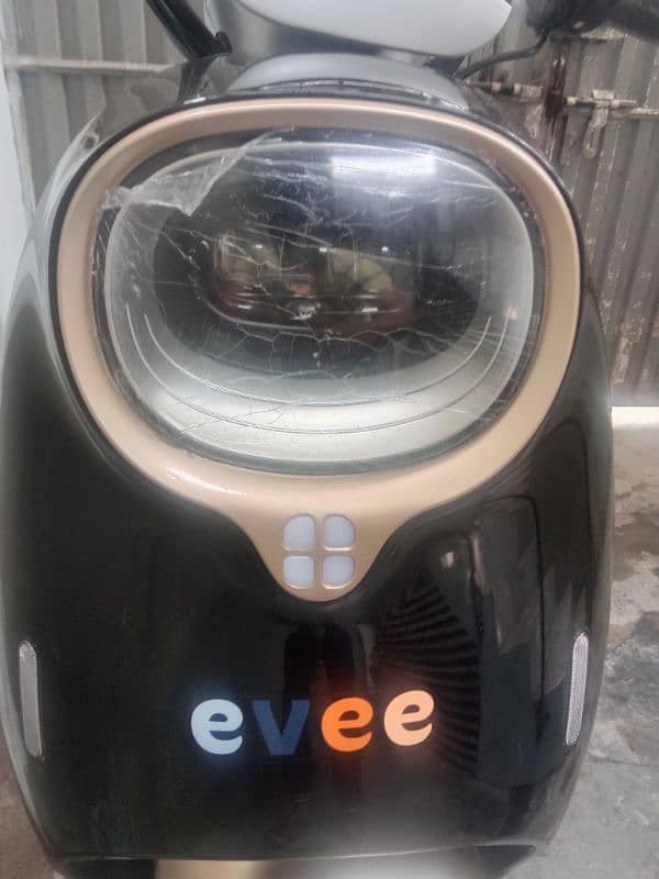 evee nissa electric scooty (0300-9181726) 4